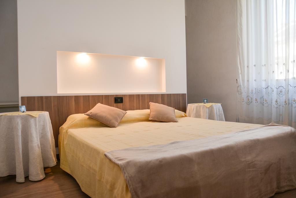 Sembenini Palace Riva del Garda Extérieur photo