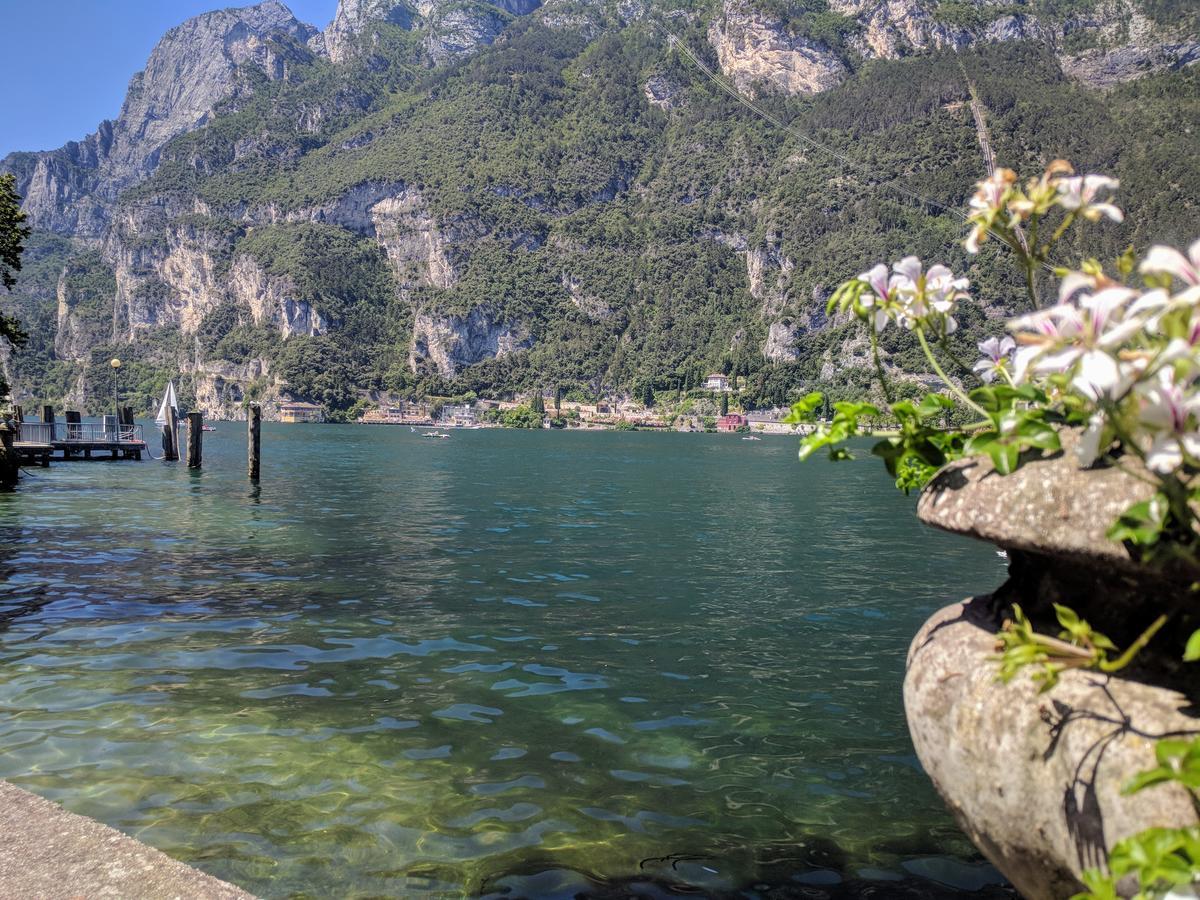 Sembenini Palace Riva del Garda Extérieur photo