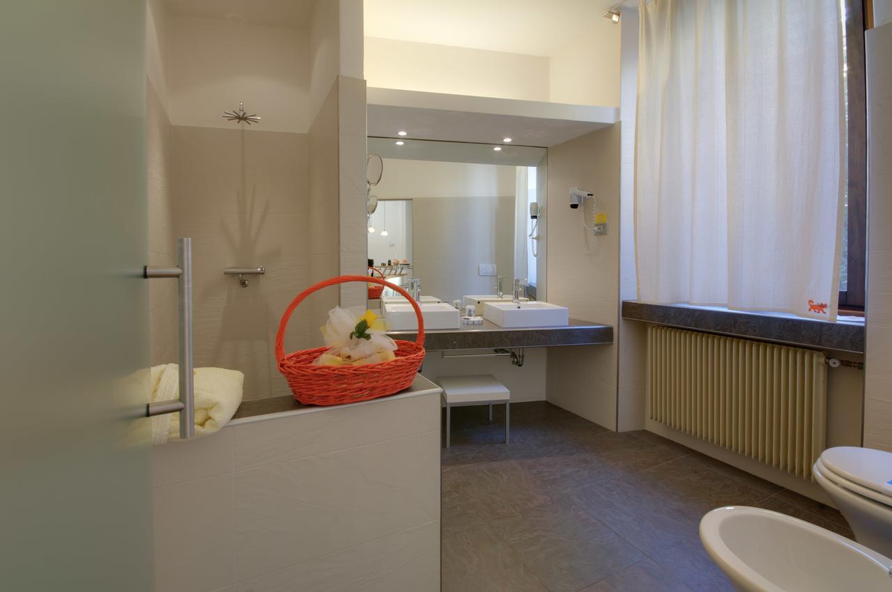 Sembenini Palace Riva del Garda Extérieur photo